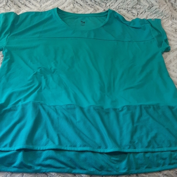 Nola Tops - Ladies 4X NOLA workout top.